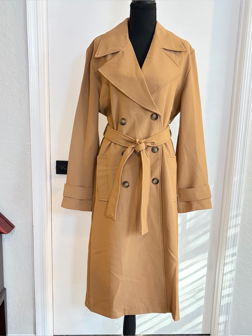 Bagatelle Collection Classic Camel Trench Coat with Belt size M lightweight